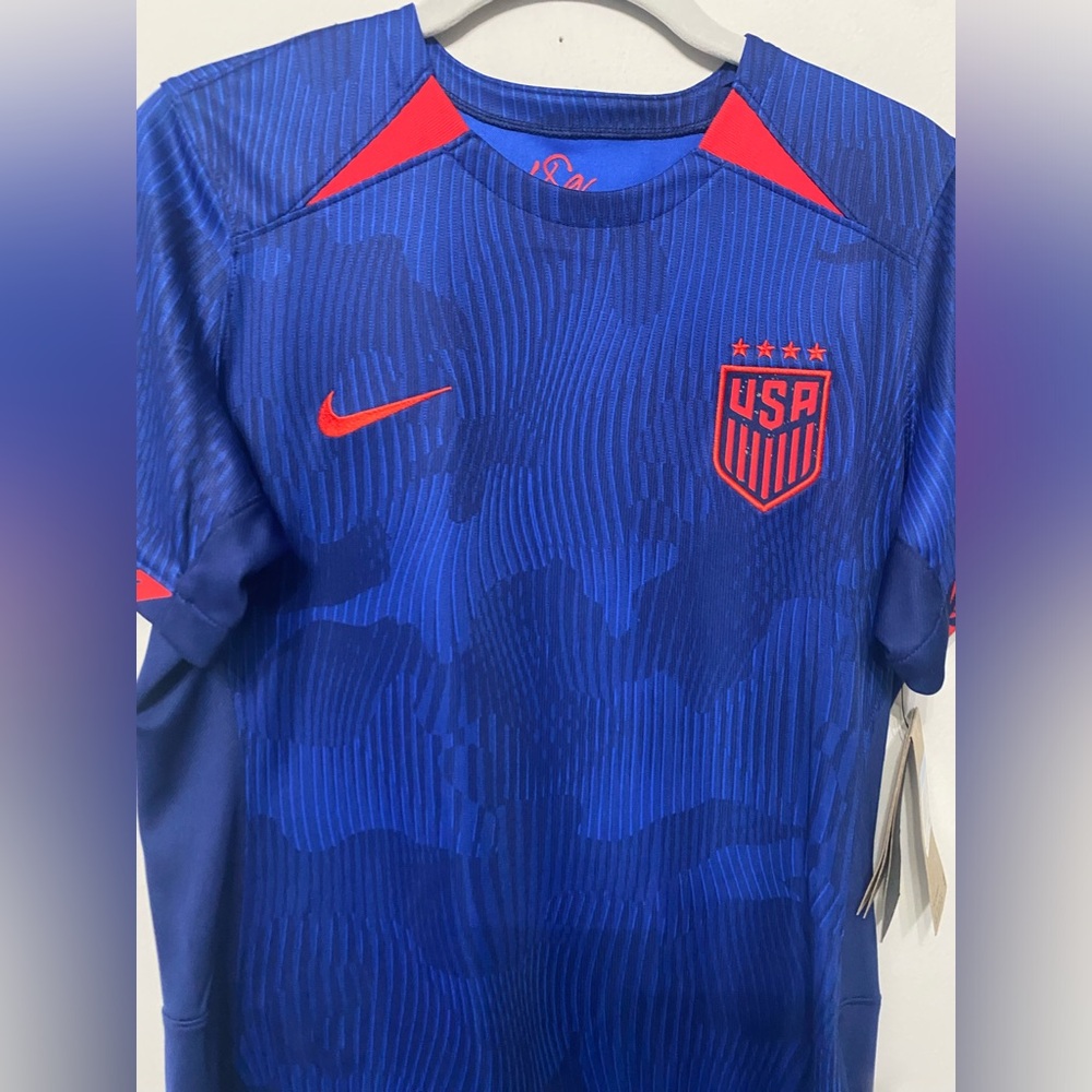 Womens USA Soccer Jersey M - Picture 4 of 4
